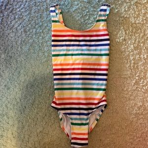 Primary brand rainbow 🌈 🌈🌈 one piece, size 8-9